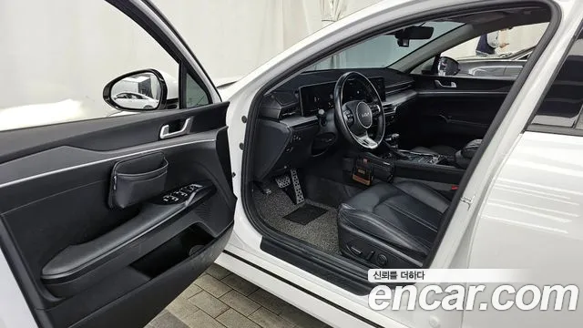 Kia K5 Generation 3 — Фото автомобиля 10