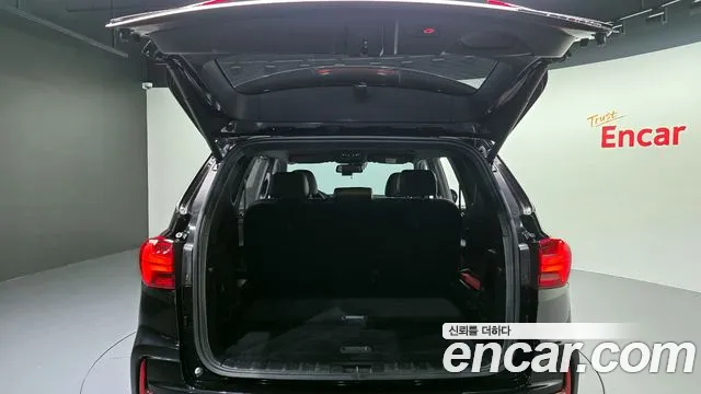 KG_Mobility_Ssangyong Rexton Rexton Arena Дизель 2.2 4WD — Фото автомобиля 20