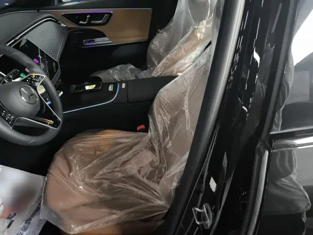 Mercedes-Benz E-Class — Фото автомобиля 10