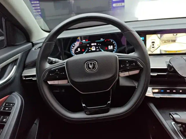 Changan Eado — Фото автомобиля 15