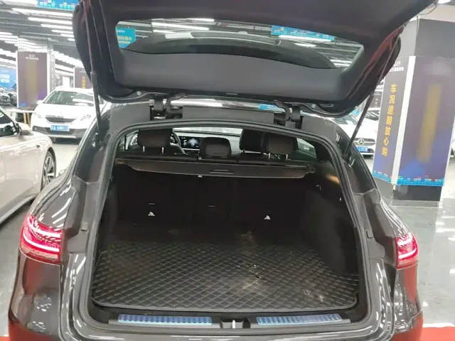 Mercedes-Benz EQC — Фото автомобиля 14
