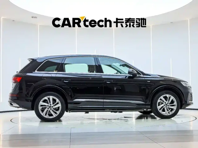 Audi Q7 — Фото автомобиля 4