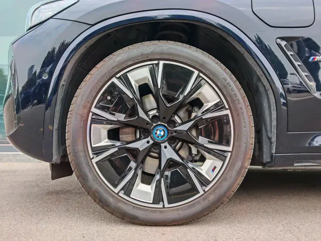BMW iX3 — Фото автомобиля 6