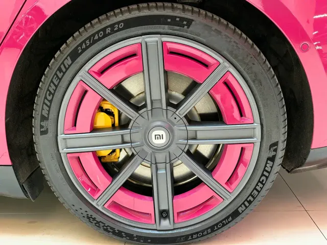 Xiaomi SU7 — Фото автомобиля 9