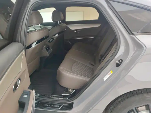 BYD Han 2025 DM-i Smart Drive Edition 125KM Premium — Фото автомобиля 11
