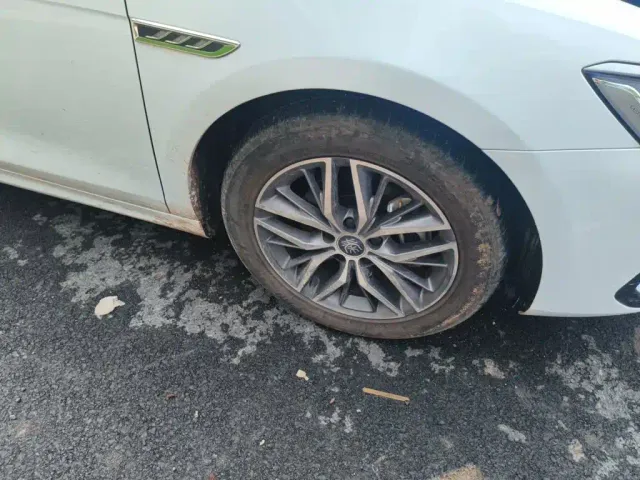 BYD Qin PLUS — Фото автомобиля 25
