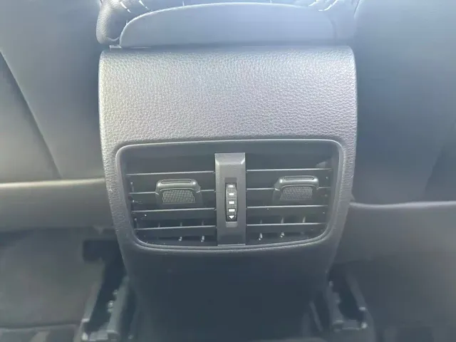 Toyota Corolla Cross — Фото автомобиля 25