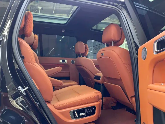 Li Auto L9 — Фото автомобиля 9