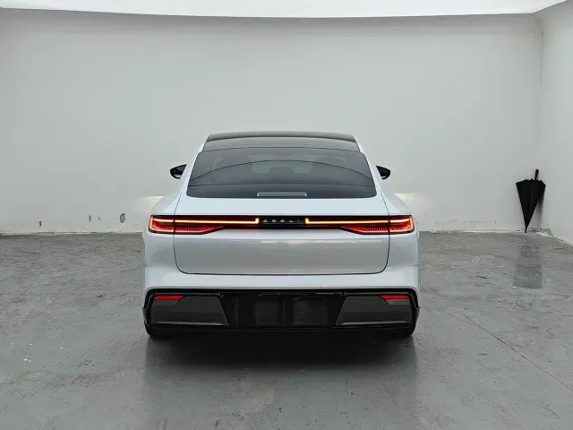Geely Galaxy E8 — Фото автомобиля 8