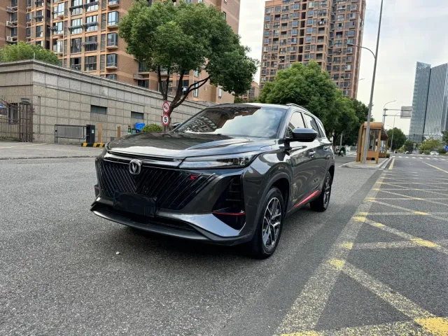 Фотография автомобиля — Changan CS75 Plus