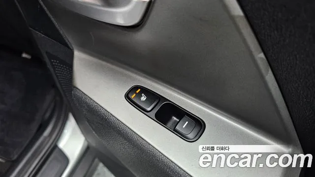 Kia Niro — Фото автомобиля 19