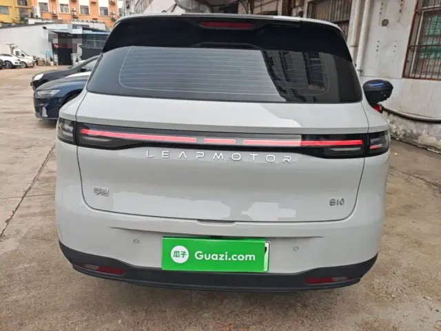 Leapmotor Leapmotor B10 2025 510 Joy Edition — Фото автомобиля 5
