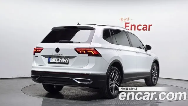 Volkswagen Tiguan — Фото автомобиля 2