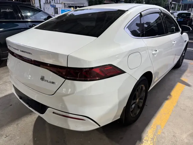 BYD Qin PLUS — Фото автомобиля 9