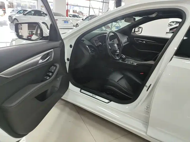 Cadillac CT5 — Фото автомобиля 15