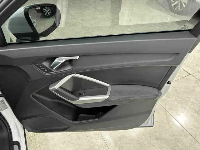 Audi Q3 — Фото автомобиля 16