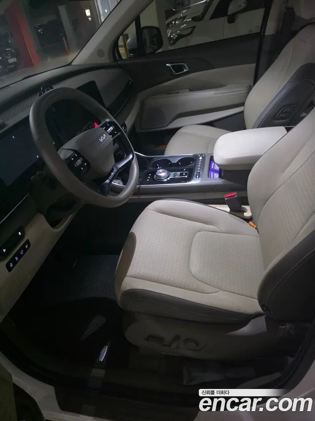 Kia Carnival 4th Gen — Фото автомобиля 15