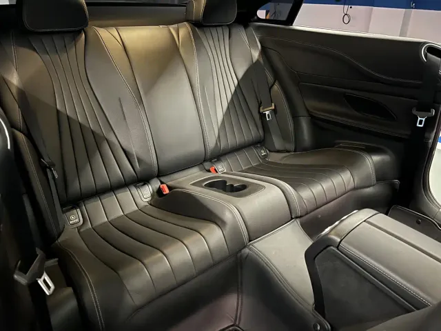 Mercedes-Benz E-Class — Фото автомобиля 14