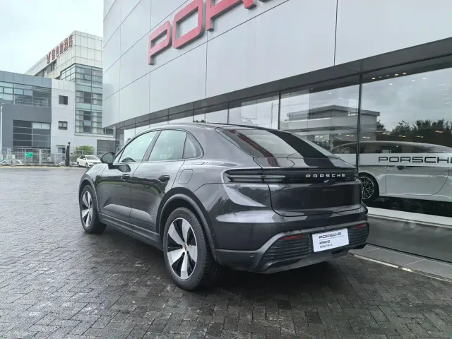 Porsche Macan EV — Фото автомобиля 9