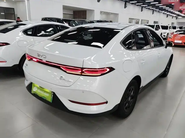 BYD Qin PLUS — Фото автомобиля 6