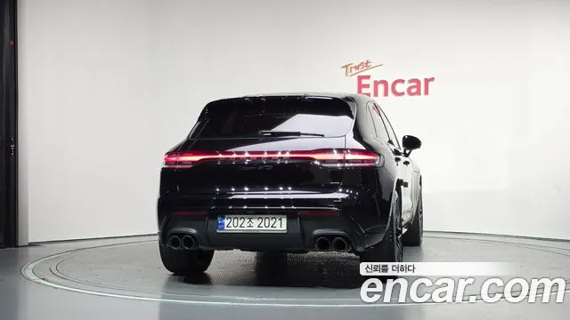 Porsche Macan — Фото автомобиля 4