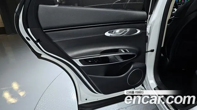 Genesis GV70 2.5T Бензин 2WD — Фото автомобиля 20
