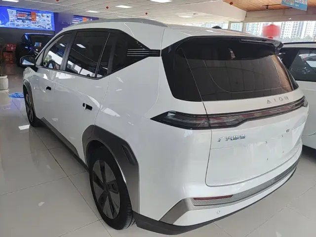 GAC Aion Y — Фото автомобиля 4