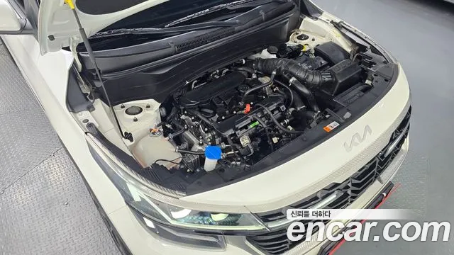 Kia Seltos — Фото автомобиля 6
