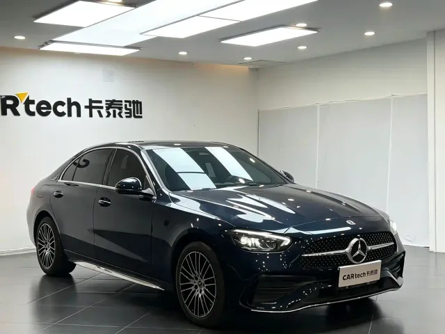 Mercedes-Benz C-Class — Фото автомобиля 3