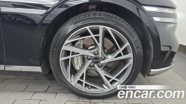 Genesis G90 Бензин 3.5 турбо AWD — Фото автомобиля 17