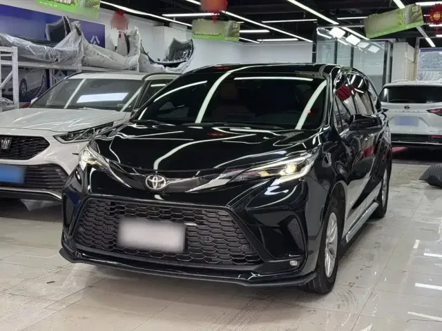 Фотография автомобиля — Toyota Granvia