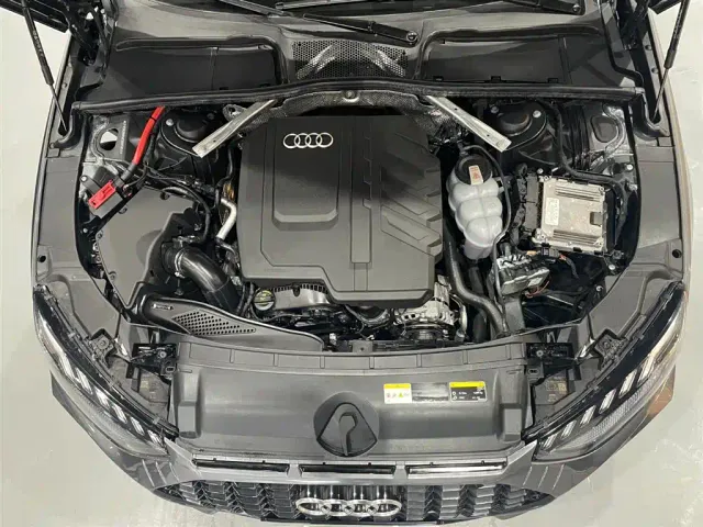 Audi A4L — Фото автомобиля 13