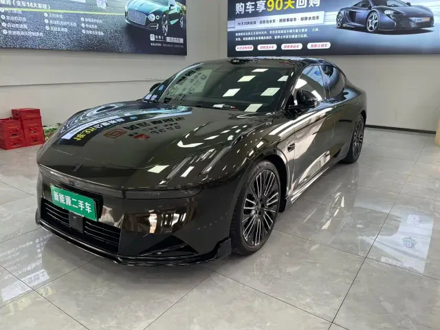 Фотография автомобиля — Lynk & Co 10 EM-P