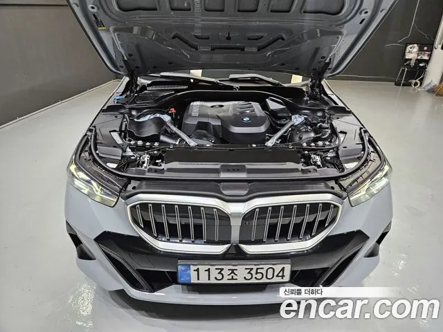 BMW 5-Series 5 серия (G60) 530i xDrive M Sport — Фото автомобиля 6