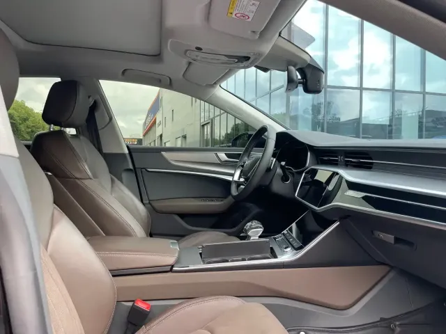 Audi A7L — Фото автомобиля 13