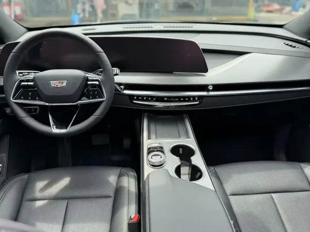 Cadillac XT5 — Фото автомобиля 7