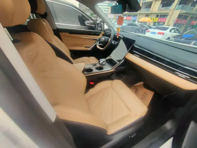 Geely Boyue L — Фото автомобиля 12