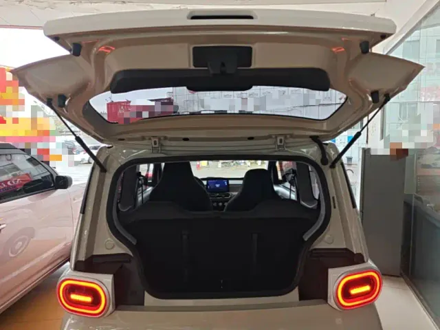 Wuling Hongguang Mini EV — Фото автомобиля 18