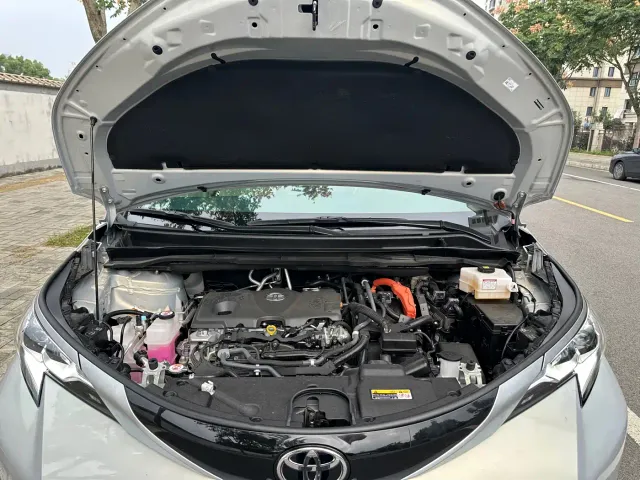 Toyota Sienna — Фото автомобиля 18