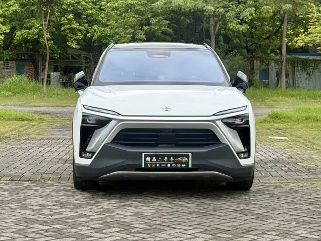 Nio ES8 — Фото автомобиля 2