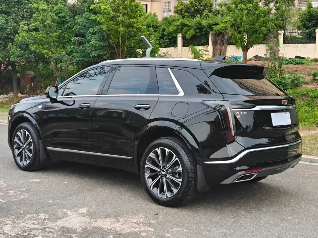Cadillac XT5 — Фото автомобиля 9