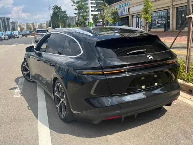Nio ET5 Touring — Фото автомобиля 15
