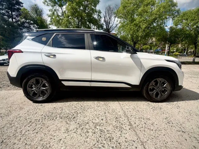 Kia Seltos — Фото автомобиля 7