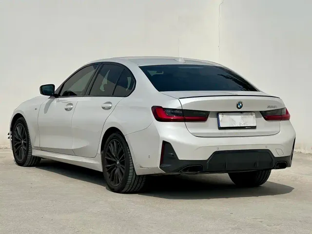 BMW 3 Series — Фото автомобиля 4