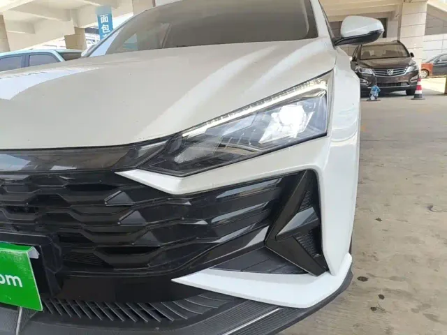 Dongfeng Yixuan — Фото автомобиля 23