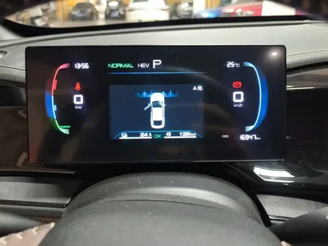 BYD Qin PLUS — Фото автомобиля 11