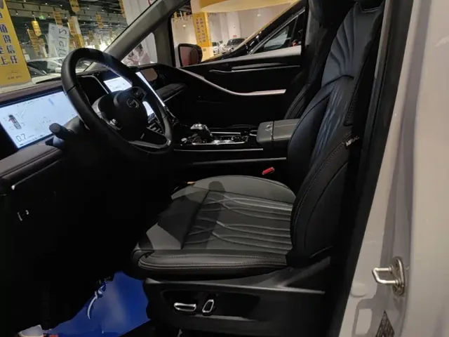GAC Trumpchi M8 — Фото автомобиля 14