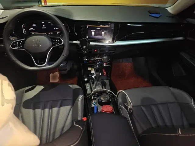 Volkswagen Passat — Фото автомобиля 5