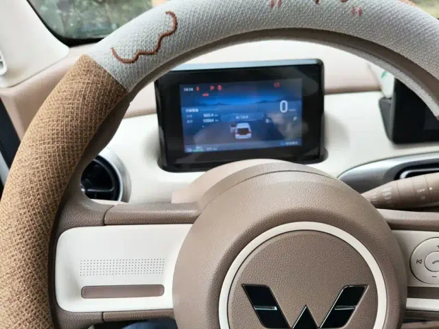 Wuling Hongguang Mini EV — Фото автомобиля 12
