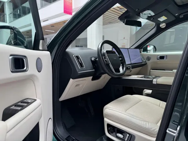 Li Auto L9 — Фото автомобиля 9